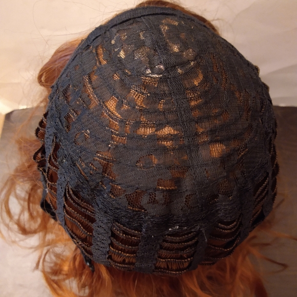 Wavy Bob Honey Blonde Fake Scalp Wig - Picture 7 of 8